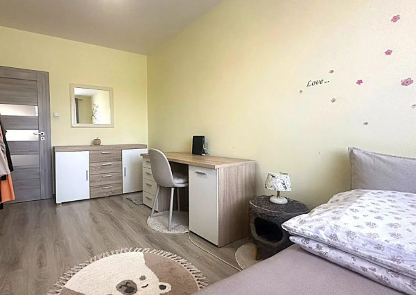 AFYREAL Predaj 4izb byt Vyšehradská Petržalka po staršej kompletnej rekonštrukcii, balkón