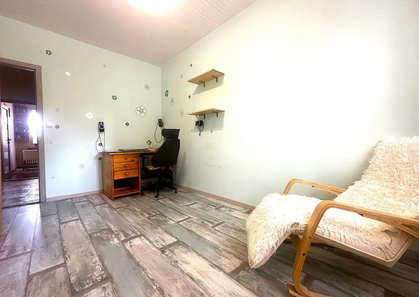 AFYREAL Predaj 4izb byt Vyšehradská Petržalka po staršej kompletnej rekonštrukcii, balkón