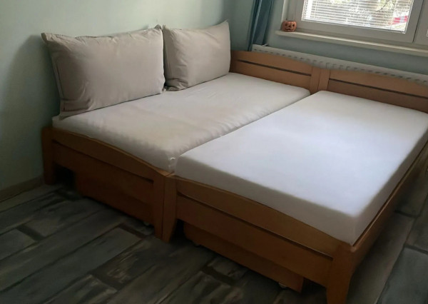 AFYREAL Predaj 4izb byt Vyšehradská Petržalka po staršej kompletnej rekonštrukcii, balkón