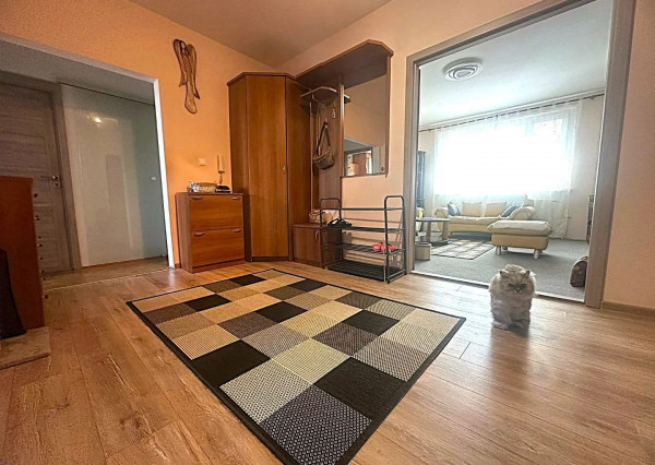 AFYREAL Predaj 4izb byt Vyšehradská Petržalka po staršej kompletnej rekonštrukcii, balkón