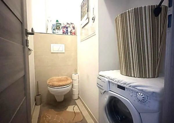 AFYREAL Predaj 4izb byt Vyšehradská Petržalka po staršej kompletnej rekonštrukcii, balkón