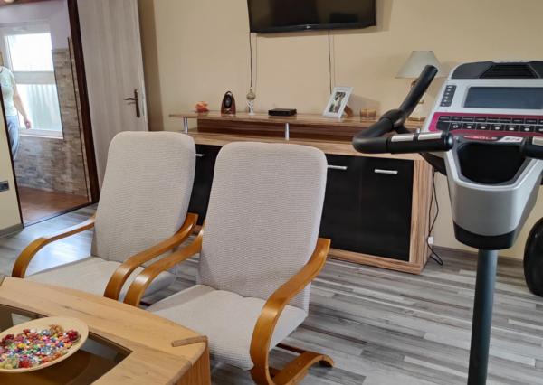 Ponúkame na predaj priestranný rodinný dom v srdci Tokajskej vínnej oblasti – Slovenské Nové Mesto.