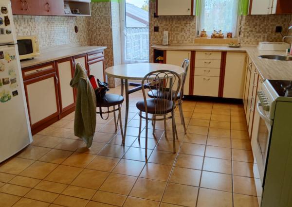 Ponúkame na predaj priestranný rodinný dom v srdci Tokajskej vínnej oblasti – Slovenské Nové Mesto.