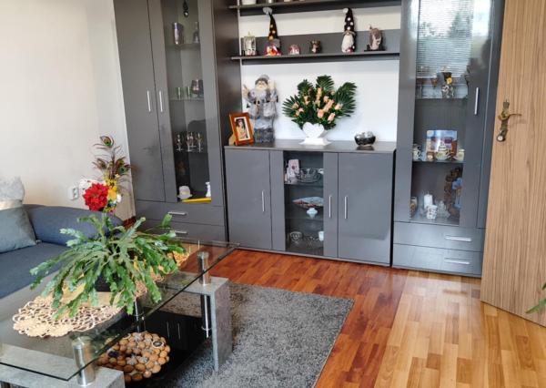 Ponúkame na predaj priestranný rodinný dom v srdci Tokajskej vínnej oblasti – Slovenské Nové Mesto.