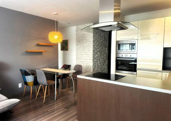 AFYREAL REZERVOVANE 3izb bytu s parkovaním Kadnárova - Rača 68m2 plus loggia 7m2 plus parkovanie.