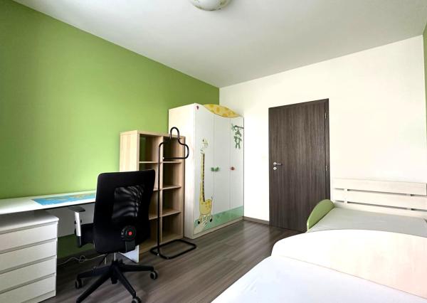 AFYREAL REZERVOVANE 3izb bytu s parkovaním Kadnárova - Rača 68m2 plus loggia 7m2 plus parkovanie.