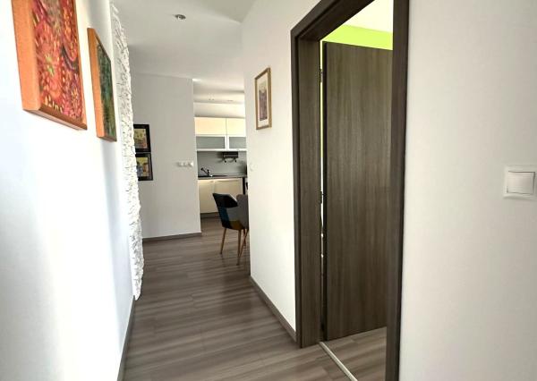 AFYREAL REZERVOVANE 3izb bytu s parkovaním Kadnárova - Rača 68m2 plus loggia 7m2 plus parkovanie.