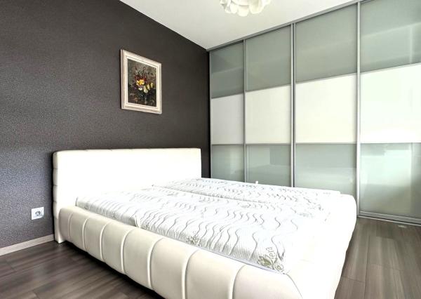 AFYREAL REZERVOVANE 3izb bytu s parkovaním Kadnárova - Rača 68m2 plus loggia 7m2 plus parkovanie.