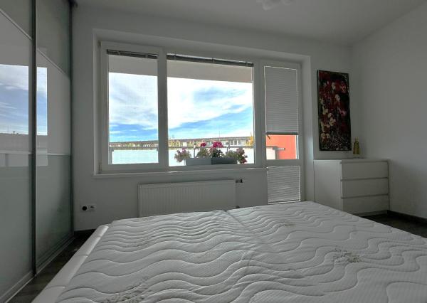 AFYREAL REZERVOVANE 3izb bytu s parkovaním Kadnárova - Rača 68m2 plus loggia 7m2 plus parkovanie.