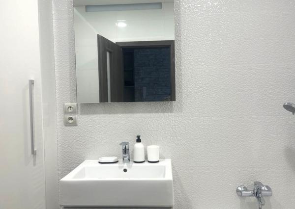 AFYREAL REZERVOVANE 3izb bytu s parkovaním Kadnárova - Rača 68m2 plus loggia 7m2 plus parkovanie.