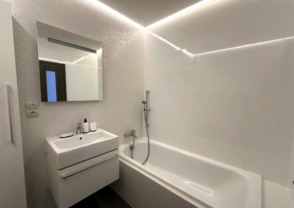 AFYREAL REZERVOVANE 3izb bytu s parkovaním Kadnárova - Rača 68m2 plus loggia 7m2 plus parkovanie.