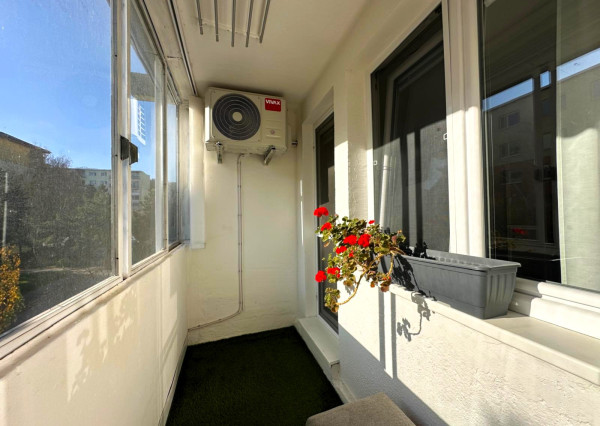 AFYREAL predaj 4izb Cabanova ul., kompletná rekonštrukcia, úložný priestor, loggia, výťah, slnečný, svetlý.