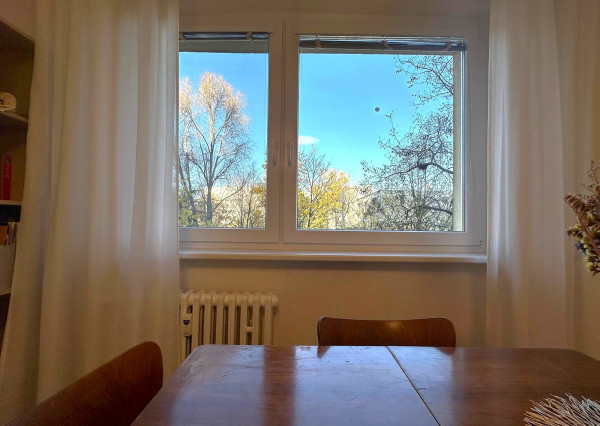 AFYREAL predaj 4izb Cabanova ul., kompletná rekonštrukcia, úložný priestor, loggia, výťah, slnečný, svetlý.