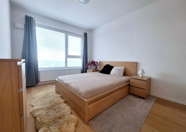 AFYREAL prenájom slnečný 2i byt na 18. posch. -výhľad na panorámu mesta KLINGERKA