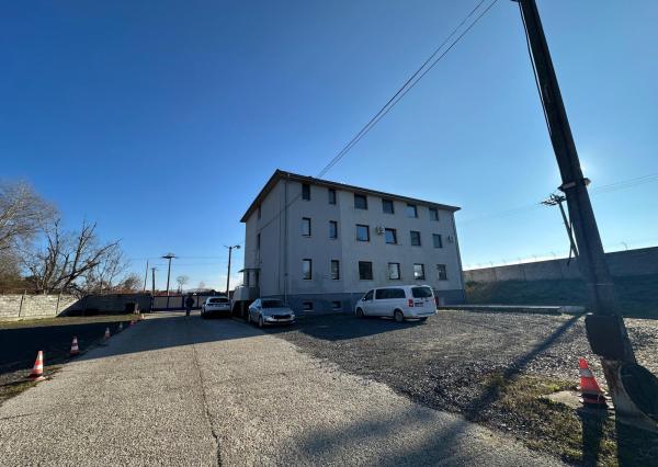 AFYREAL prenájom kancelárií v administratívnej polyfunkčnej budove na začiatku Lozorna