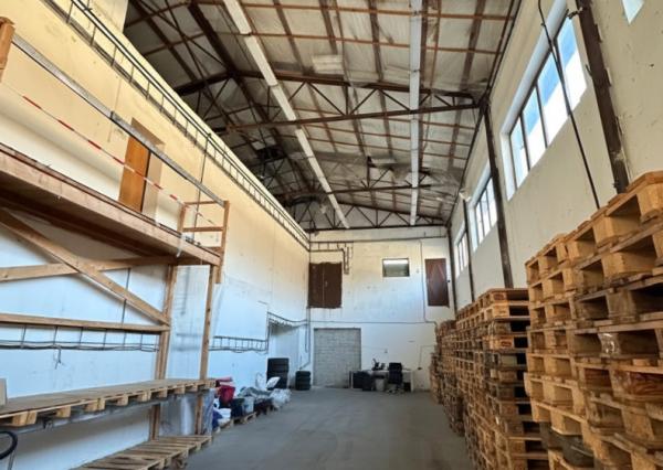 AFYREAL Lozorno- prenájom hala 542,9m2, spevnená plocha 438m2 na parkovanie kamiónov.