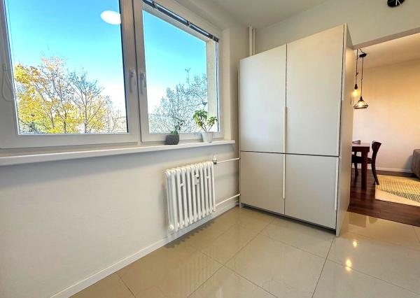 AFYREAL predane 4izb Cabanova ul., kompletná rekonštrukcia, úložný priestor, loggia, výťah, slnečný, svetlý