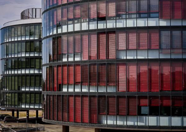 AFYREAL Prenájom kancelárií od 24m2 v TOP budove v Petržalke, parking aj pre návštevy, ľahko dostupné