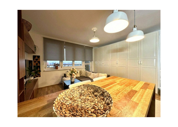 AFYREAL VIDEO predaj 2izb byt Nejedlého, Dúbravka - veľká slnečná loggia, výťah, kolaudácia 2003, pripravený k nasťahovaniu