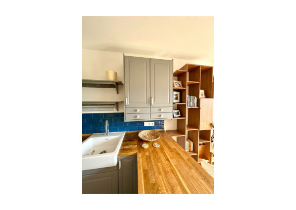 AFYREAL VIDEO predaj 2izb byt Nejedlého, Dúbravka - veľká slnečná loggia, výťah, kolaudácia 2003, pripravený k nasťahovaniu