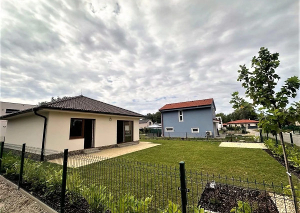 AFYREAL video Predaj chata pri jazere, 20min od Čunova, 3izb kompl zariadená novostavba pri jazere Vojka, pre milovníkov ticha