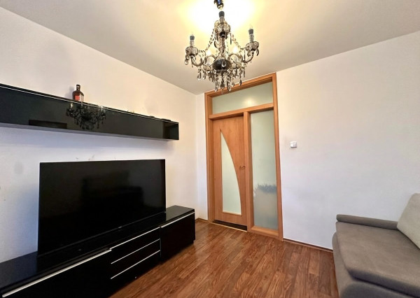 AFYREAL predaj 4izb byt 90m2 Radničné námestie, vlastný kotol na kúrenie, kompl.rekonštr., balkón, pivnica,