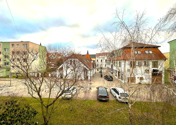 AFYREAL predaj 4izb byt 90m2 Radničné námestie, vlastný kotol na kúrenie, kompl.rekonštr., balkón, pivnica,