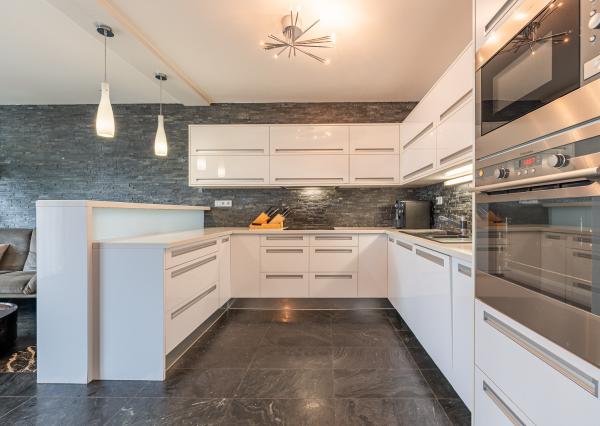 AFYREAL   VIDEO  predaj 4izb nádherný nadštandardný byt s garažou pri lese  - VIDEO