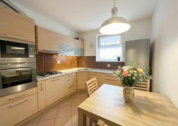 AFYREAL Petržalské korzo- predaj 2iz byt s vlastným kotlom, loggia, pivnica, výťah.