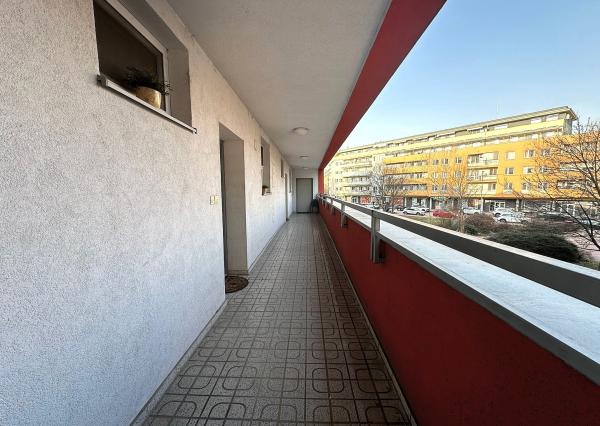 AFYREAL Petržalské korzo- predaj 2iz byt s vlastným kotlom, loggia, pivnica, výťah.