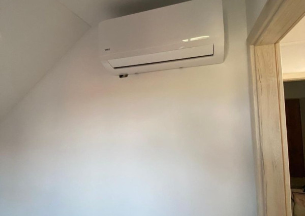 AFYREAL prenájom dog friendly 3izb celoročne obývateľnej chaty iba 25km od Rusoviec - pri Šulianskom jazere, tiché a pokojné prostredie.