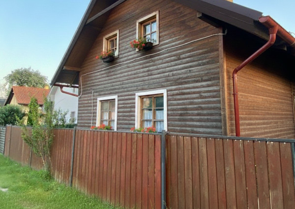 AFYREAL prenájom dog friendly 3izb celoročne obývateľnej chaty iba 25km od Rusoviec - pri Šulianskom jazere, tiché a pokojné prostredie.