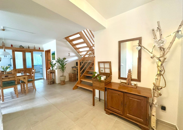 AFYREAL Vojka predaj dom na okamžité bývanie, 4 izby, podnikateľská časť- hala a dieľňa