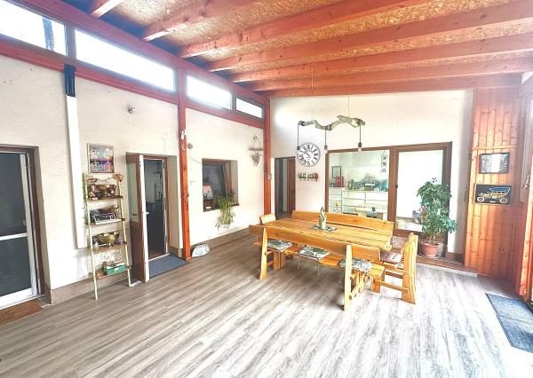 AFYREAL Vojka predaj dom na okamžité bývanie, 4 izby, podnikateľská časť- hala a dieľňa