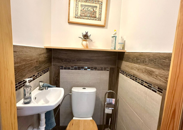 AFYREAL Vojka predaj dom na okamžité bývanie, 4 izby, podnikateľská časť- hala a dieľňa