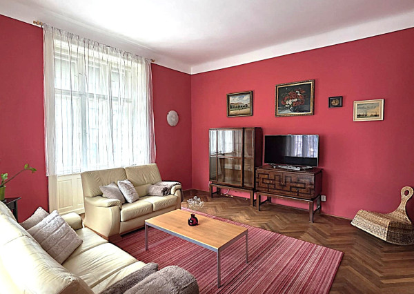 AFYREAL Prenájom typický staromestský 3izb byt Moskovská ul. v srdci Bratislavy- Medická záhrada - RK neplatíte