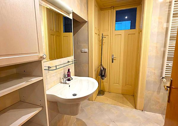 AFYREAL Prenájom typický staromestský 3izb byt Moskovská ul. v srdci Bratislavy- Medická záhrada - RK neplatíte