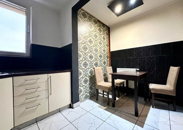 AFYREAL predaj 4izb byt 90m2 Radničné námestie, vlastný kotol na kúrenie, kompl.rekonštr., balkón, veľká pivnica