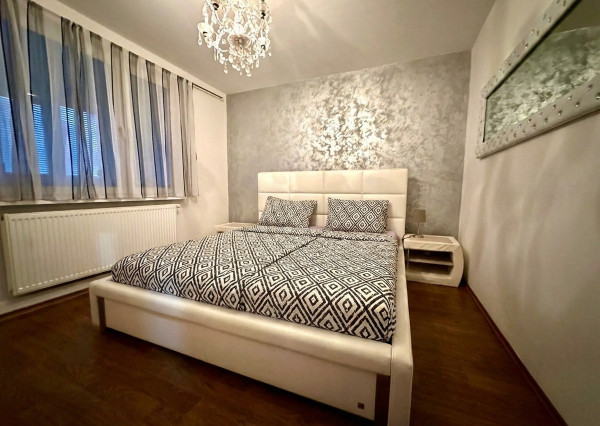 AFYREAL predaj 4izb byt 90m2 Radničné námestie, vlastný kotol na kúrenie, kompl.rekonštr., balkón, veľká pivnica