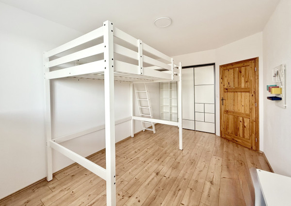 VIDEO, Viac izieb, viac pohody: 5-izbový rodinný dom, kde nikto nemusí robiť kompromisy