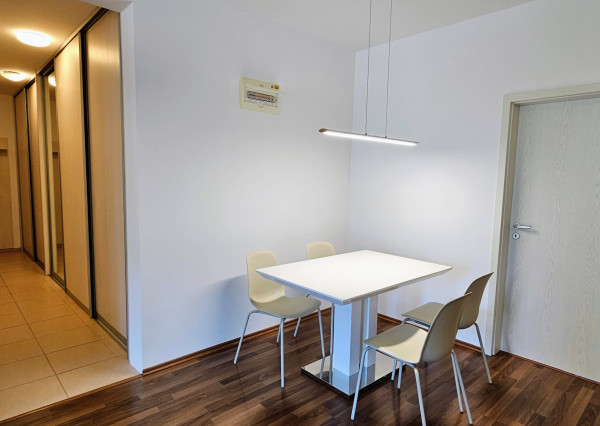 Klimatizovaný 3-izb. byt s balkónom a recepciou–Bosákova,BA5