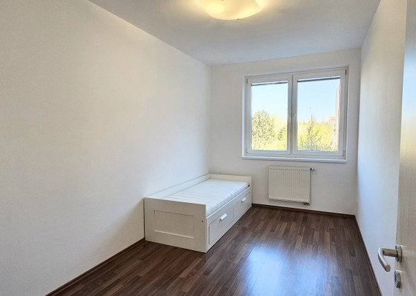 Klimatizovaný 3-izb. byt s balkónom a recepciou–Bosákova,BA5