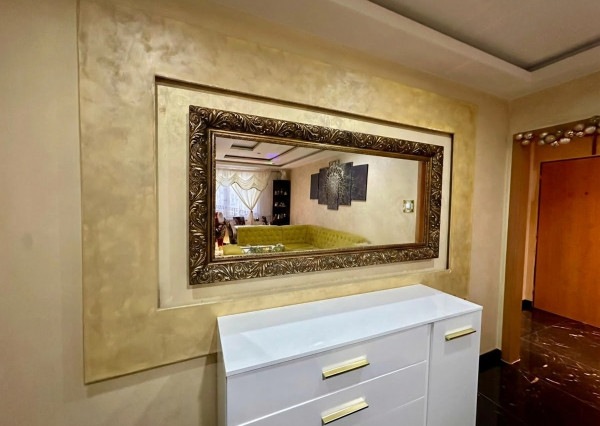 AFYREAL predaj 4izb byt 90m2 Radničné námestie, vlastný kotol na kúrenie, kompl.rekonštr., balkón, veľká pivnica