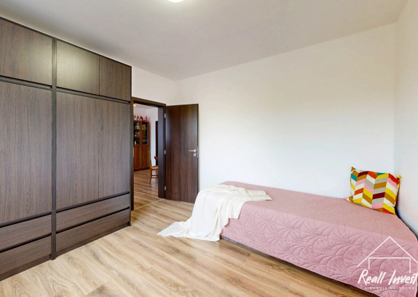 Predaj 3-izbového bytu s loggiou v Petržalke