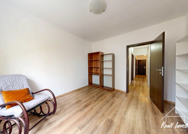 Predaj 3-izbového bytu s loggiou v Petržalke