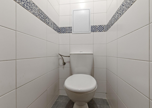 Zaujímavý 2i byt s rozlohou až 45 m2 - ul. Holekova  ***  BYT JE LEN 5      min OD CENTRA BRATISLAVY  ***