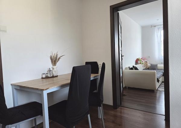 3 izb. byt. jednotka v RD, kompletná rekonštrukcia, 87 m², garáž, pivnica, skladové priestory s pozemkom 333 m2