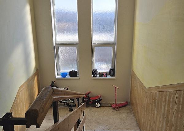 3 izb. byt. jednotka v RD, kompletná rekonštrukcia, 87 m², garáž, pivnica, skladové priestory s pozemkom 333 m2