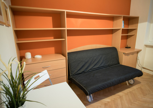 1izbový - 22 m2 - Košická ul.  *** VYBORNA PONUKA V BLÍZKOSTI CENTRA ***