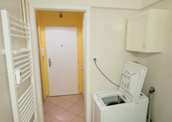 1izbový - 22 m2 - Košická ul.  *** VYBORNA PONUKA V BLÍZKOSTI CENTRA ***